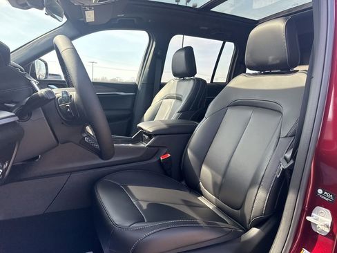 New 2026 Jeep Grand Cherokee Limited w/ Limited Altitude Package image 16