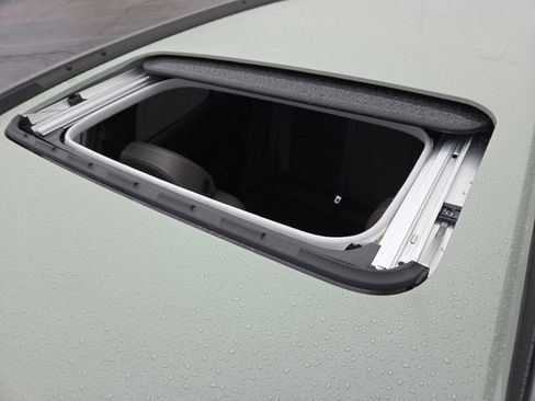 New 2026 Chevrolet Trax ACTIV w/ Sunroof Package image 3