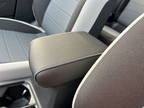 New 2026 Volkswagen Taos S image 36