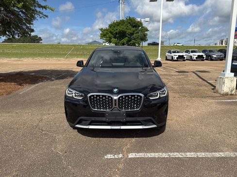 Used 2025 BMW X4 xDrive30i w/ Premium Package image 2
