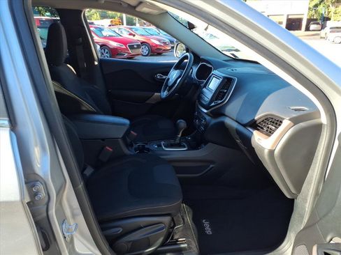 Used 2017 Jeep Cherokee Latitude image 29