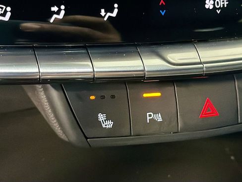 Certified 2024 Cadillac XT4 Sport AWD/4WD image 19