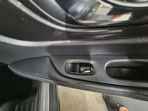 Used 2019 Nissan Rogue SV w/ Premium Package image 31