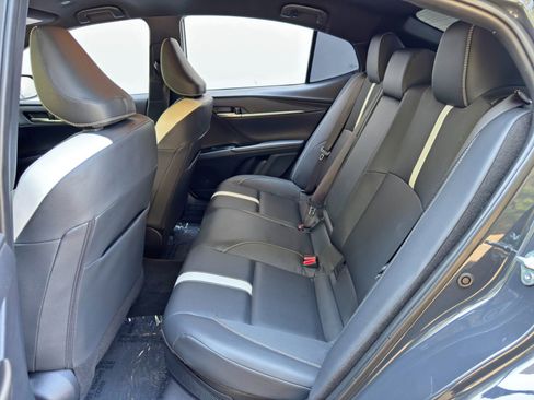 Used 2025 Toyota Camry SE FWD image 36