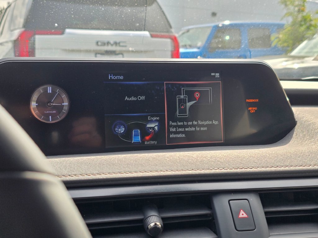 Used 2020 Lexus UX 250h w/ Premium Package AWD/4WD image 24