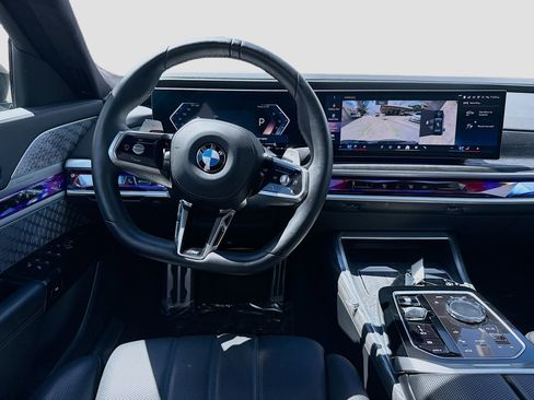 Used 2023 BMW 760i xDrive w/ Executive Package AWD/4WD image 20