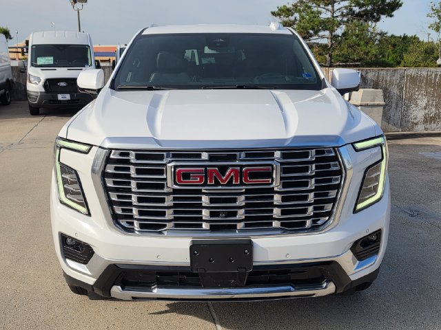 Used 2025 GMC Yukon XL Denali AWD/4WD image 2
