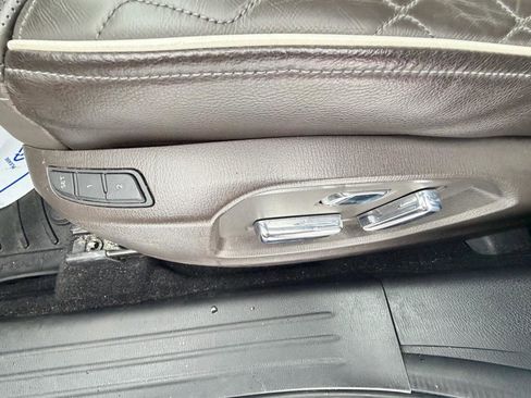 Used 2021 MAZDA CX-9 Signature image 17