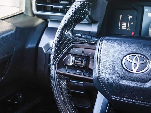 Certified 2025 Toyota Tacoma SR5 image 20