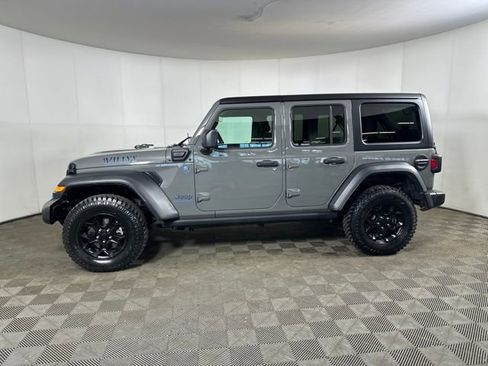 Used 2023 Jeep Wrangler Unlimited w/ Cold Weather Group image 6