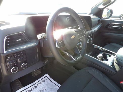 Used 2025 Chevrolet Tahoe LS AWD/4WD image 15