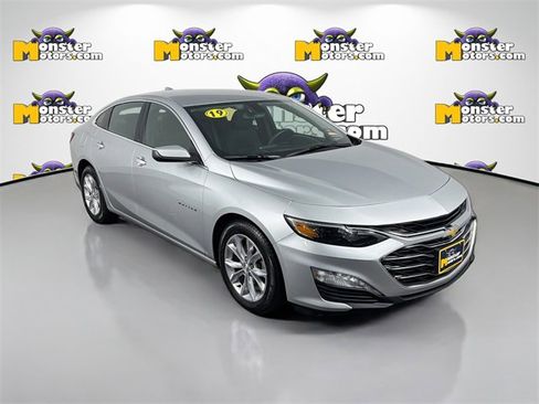 Used 2019 Chevrolet Malibu LT image 3