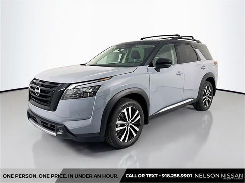 New 2025 Nissan Pathfinder Platinum w/ Black Appearance Package image 1