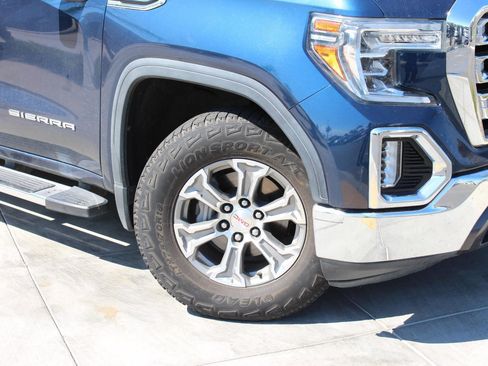 Used 2020 GMC Sierra 1500 SLT w/ SLT Convenience Package image 3