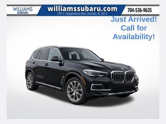 Used 2022 BMW X5 xDrive40i w/ Parking Assistance Package AWD/4WD video 1