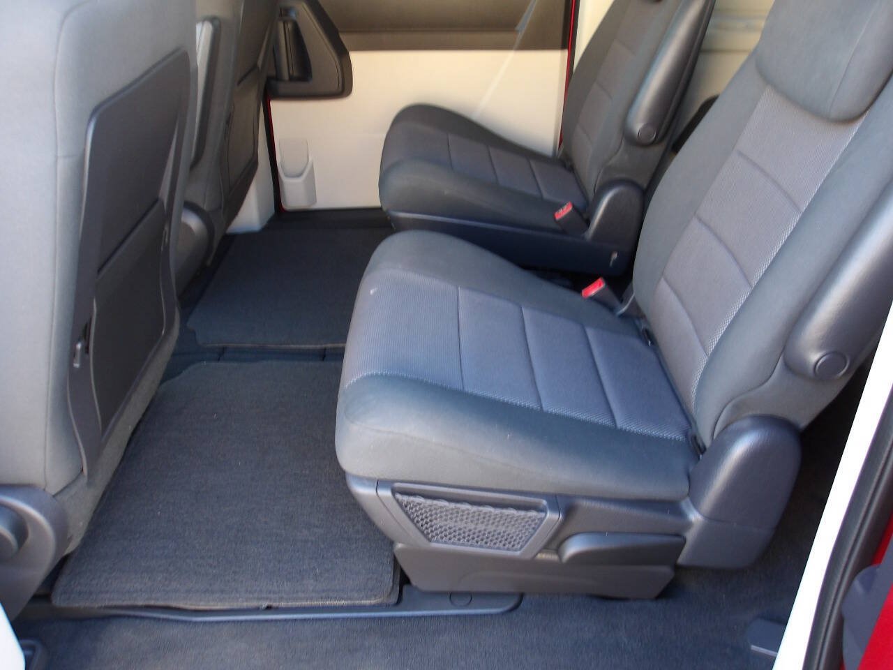 Used 2008 Dodge Grand Caravan SE FWD image 20