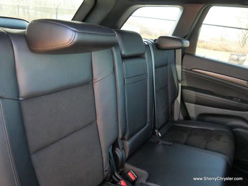 Used 2019 Jeep Grand Cherokee Altitude image 41