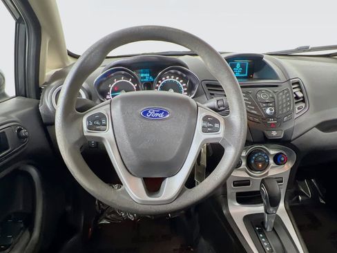 Used 2017 Ford Fiesta SE image 11