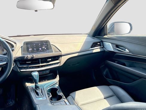 Used 2025 Cadillac CT4 Luxury RWD image 25