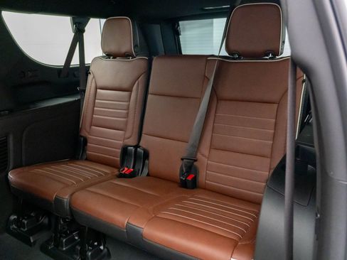 Used 2024 GMC Yukon XL Denali Ultimate AWD/4WD image 19