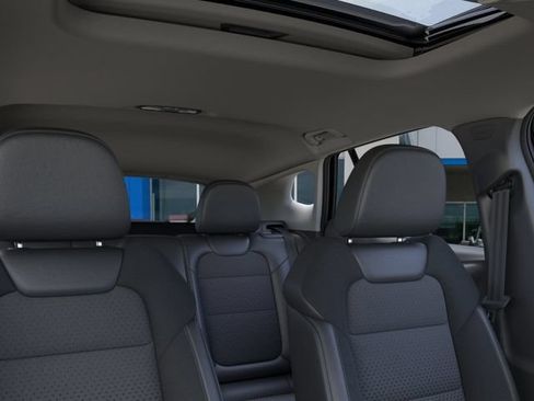 New 2026 Chevrolet Trax LT w/ Sunroof Package FWD image 24