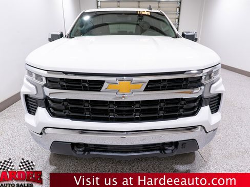 Used 2022 Chevrolet Silverado 1500 LT w/ Z71 Off-Road Package image 7