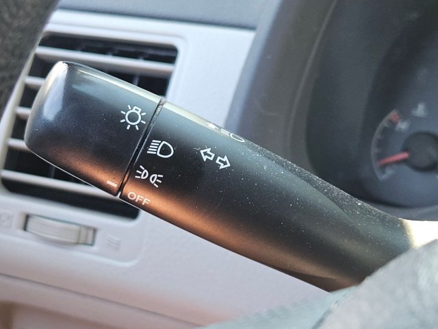 Used 2013 Toyota Corolla L FWD image 11