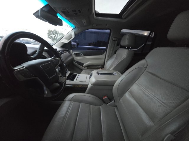 Used 2016 GMC Yukon Denali RWD image 5