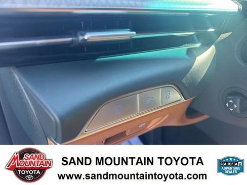 Used 2025 Genesis GV80 2.5T Advanced image 15