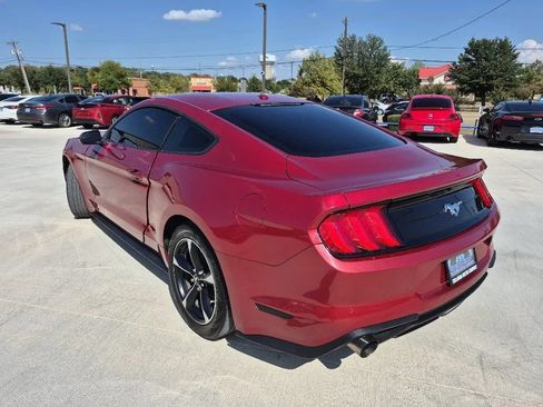 Used 2020 Ford Mustang Coupe RWD image 8