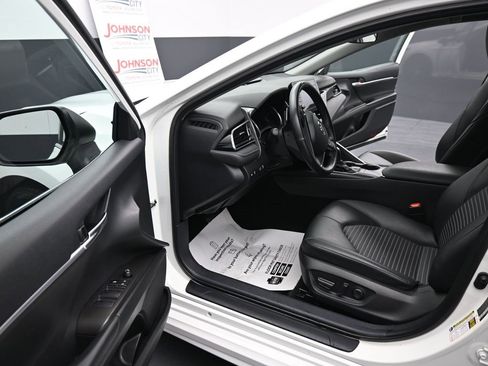 Used 2023 Toyota Camry SE image 17