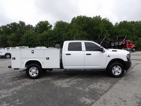 Used 2023 RAM 2500 Tradesman AWD/4WD image 9