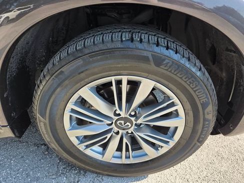 Certified 2022 INFINITI QX80 Luxe w/ Cargo Package AWD/4WD image 9
