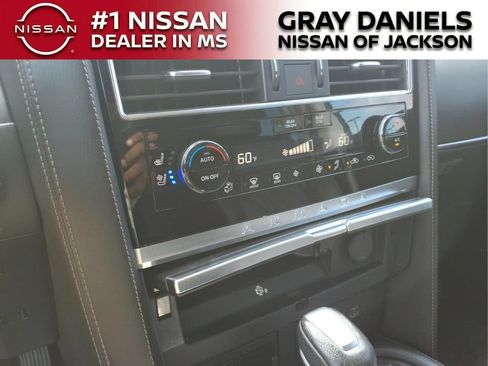 Used 2023 Nissan Armada Platinum w/ Captain's Chairs Package RWD image 18