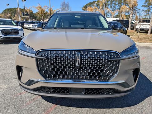 Used 2025 Lincoln Aviator Reserve image 10