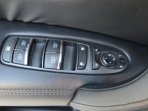 Used 2024 Nissan Armada SL w/ Captain's Chairs Package RWD image 30