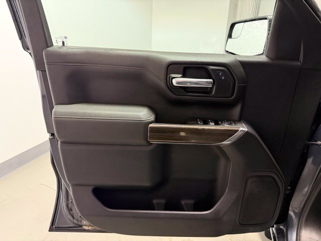 Used 2021 Chevrolet Silverado 1500 RST w/ Z71 Off-Road Package AWD/4WD image 9