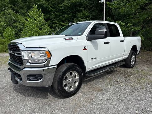 Used 2024 RAM 2500 Big Horn w/ Off Road Package AWD/4WD image 4