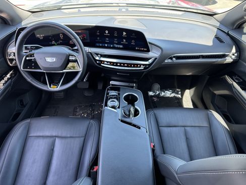 Used 2024 Cadillac Lyriq Luxury w/ LPO, Floor Liner Package RWD image 30