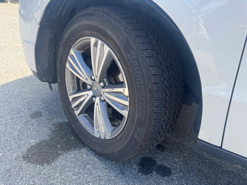 Used 2020 Acura MDX SH-AWD image 4