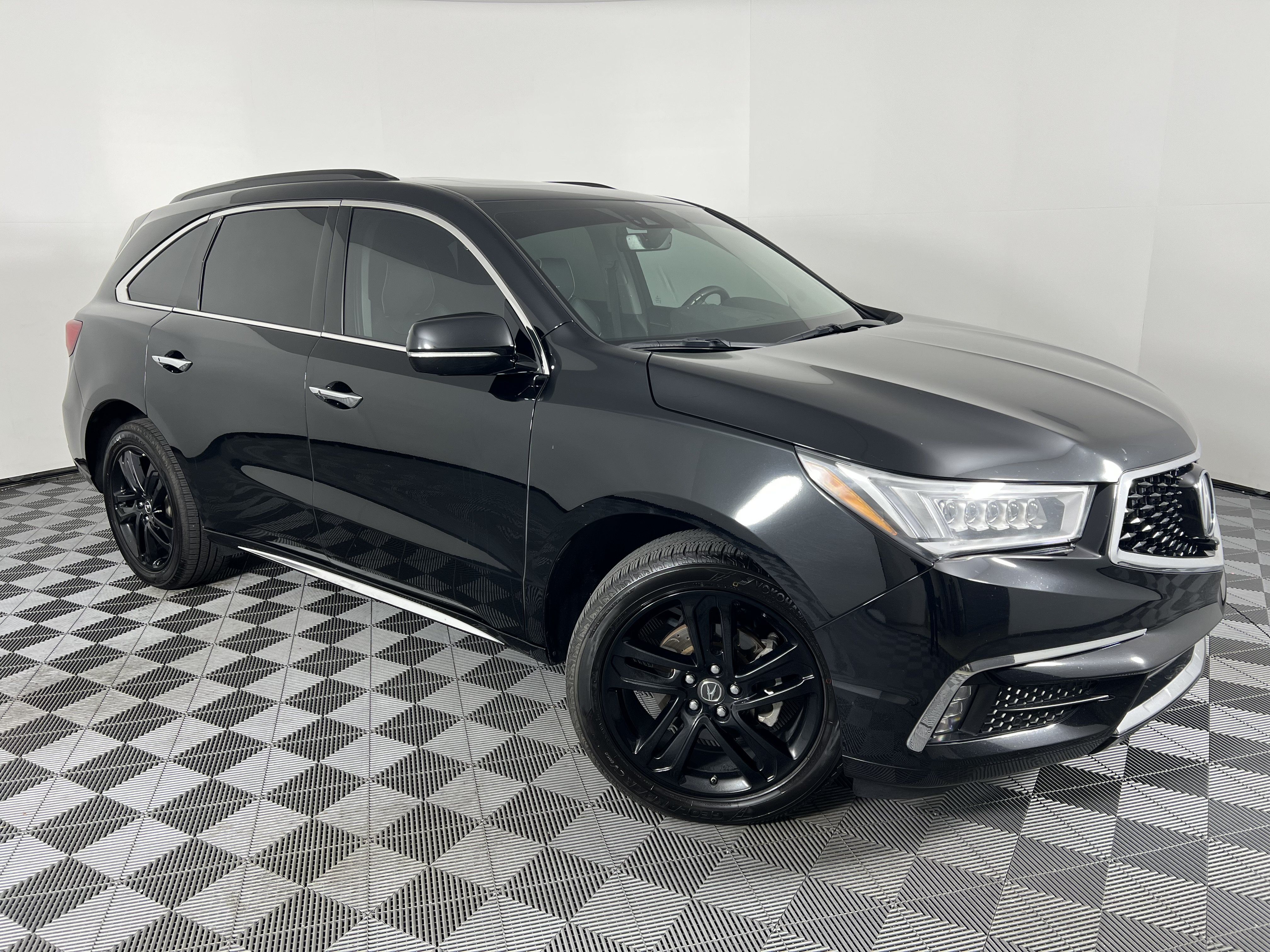 Used 2019 Acura MDX w/ Advance Package AWD/4WD image 2