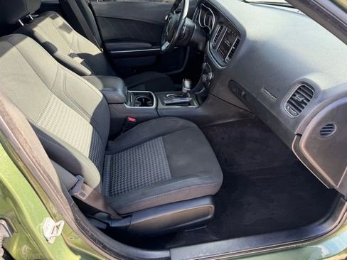 Used 2018 Dodge Charger GT image 39