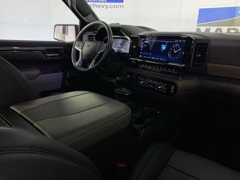 Used 2024 Chevrolet Silverado 1500 ZR2 w/ Technology Package AWD/4WD image 26