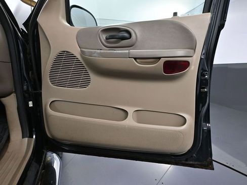 Used 2003 Ford F150 XLT image 39