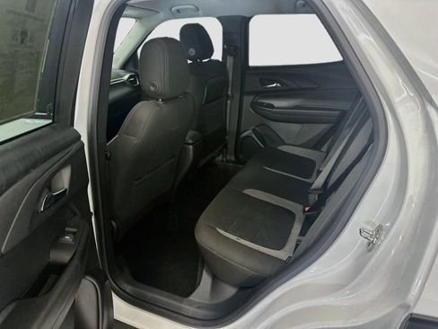 Used 2025 Chevrolet TrailBlazer LT AWD/4WD image 28