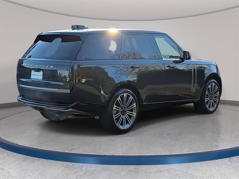 New 2026 Land Rover Range Rover SE image 5