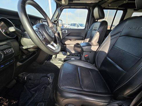 Used 2022 Jeep Wrangler Unlimited Sahara w/ Cold Weather Group image 15