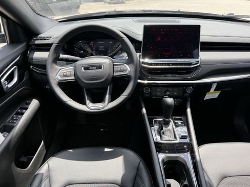 New 2026 Jeep Compass Latitude AWD/4WD image 11