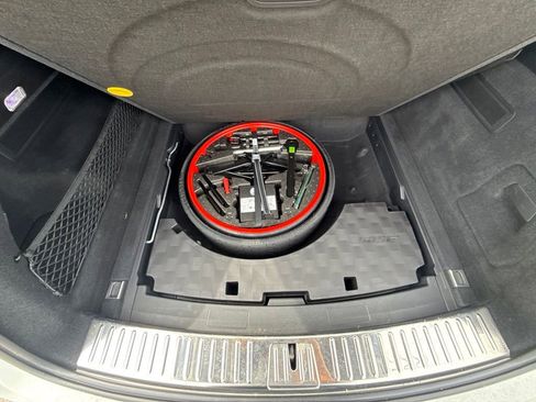Used 2023 Porsche Cayenne AWD/4WD image 21