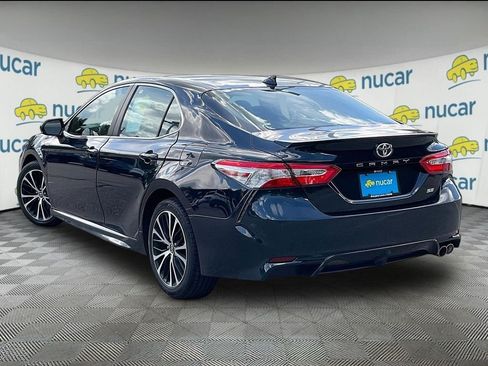 Used 2020 Toyota Camry SE FWD image 4